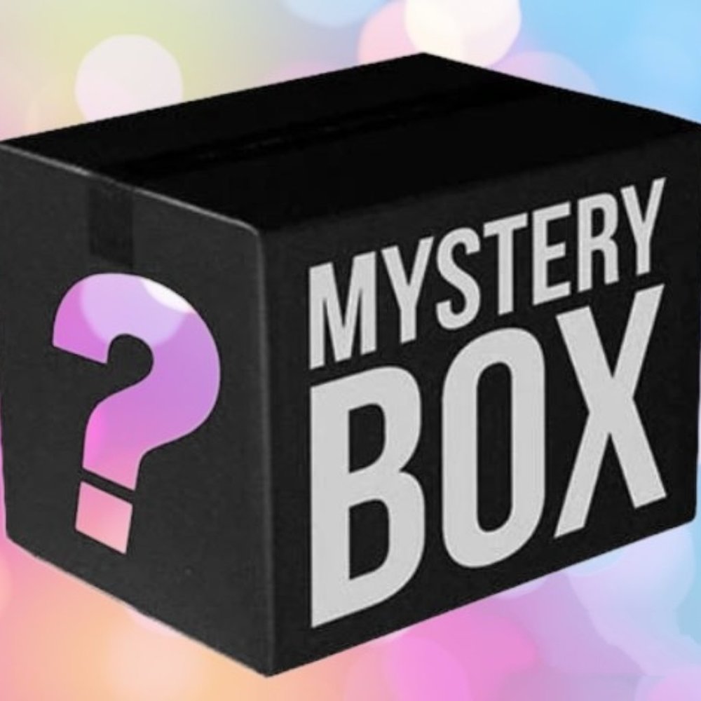 MYSTERY BOX Preteen Girls, Size 10-12 (L), tops/bottoms/accessories (25 Items)